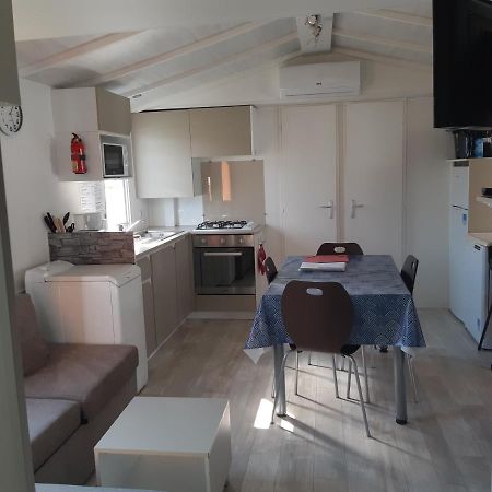 לס מתה Les Mobiles Homes De La Palmyre מראה חיצוני תמונה