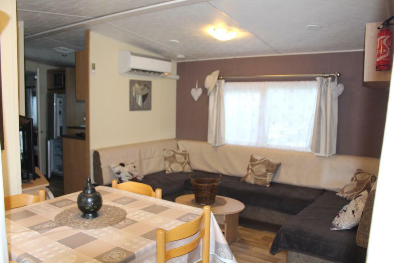 לס מתה Les Mobiles Homes De La Palmyre מראה חיצוני תמונה