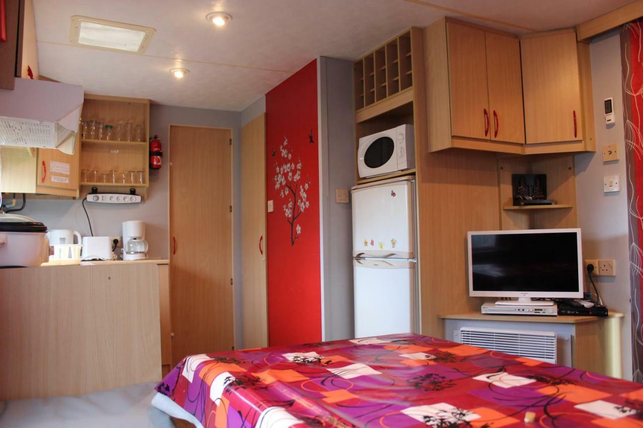 לס מתה Les Mobiles Homes De La Palmyre מראה חיצוני תמונה